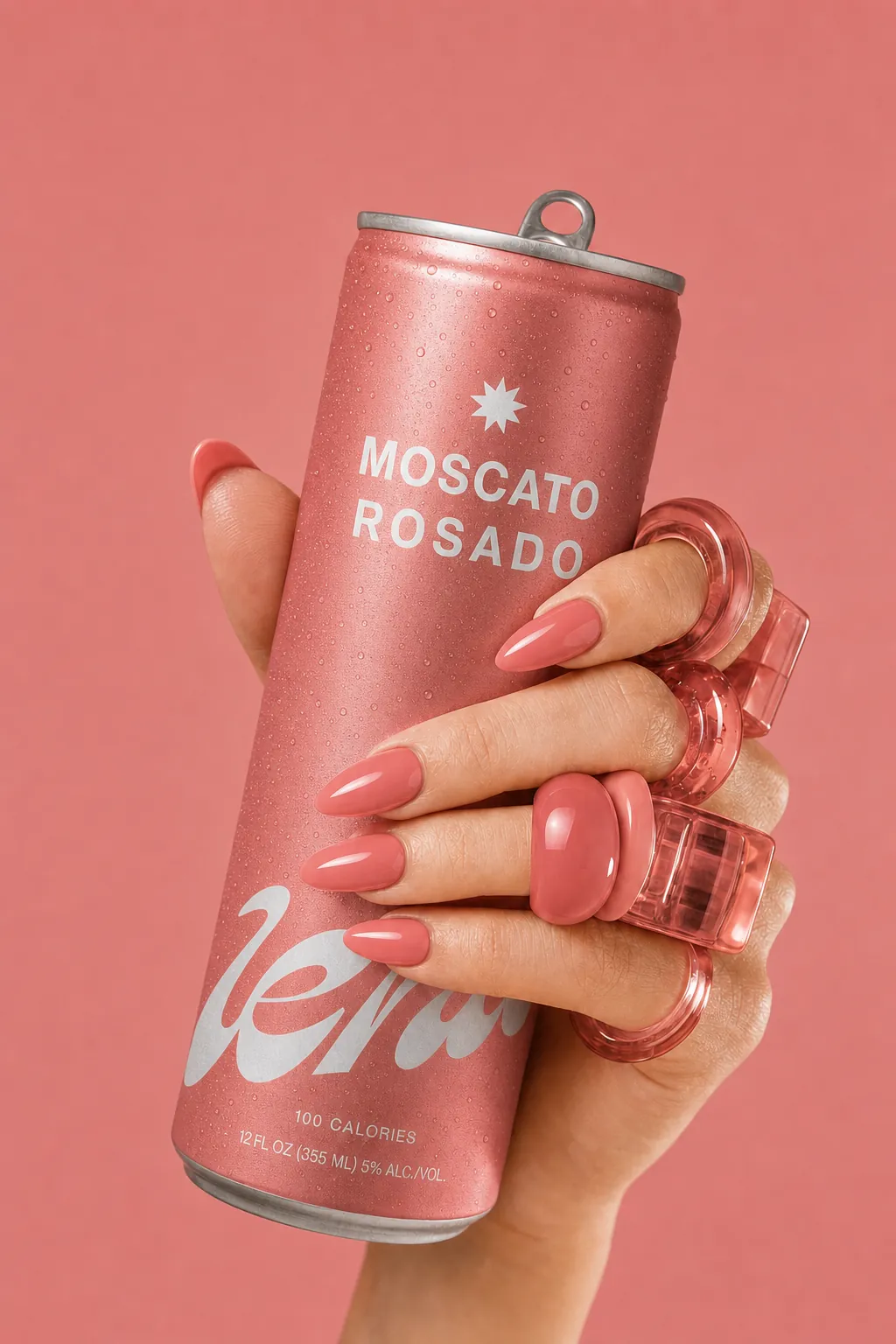 Lento Moscato Rosado — lata en mano